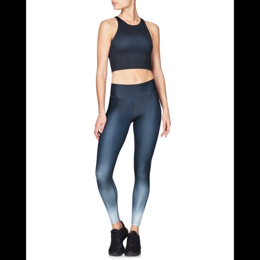 Vie Active Leggings size Small